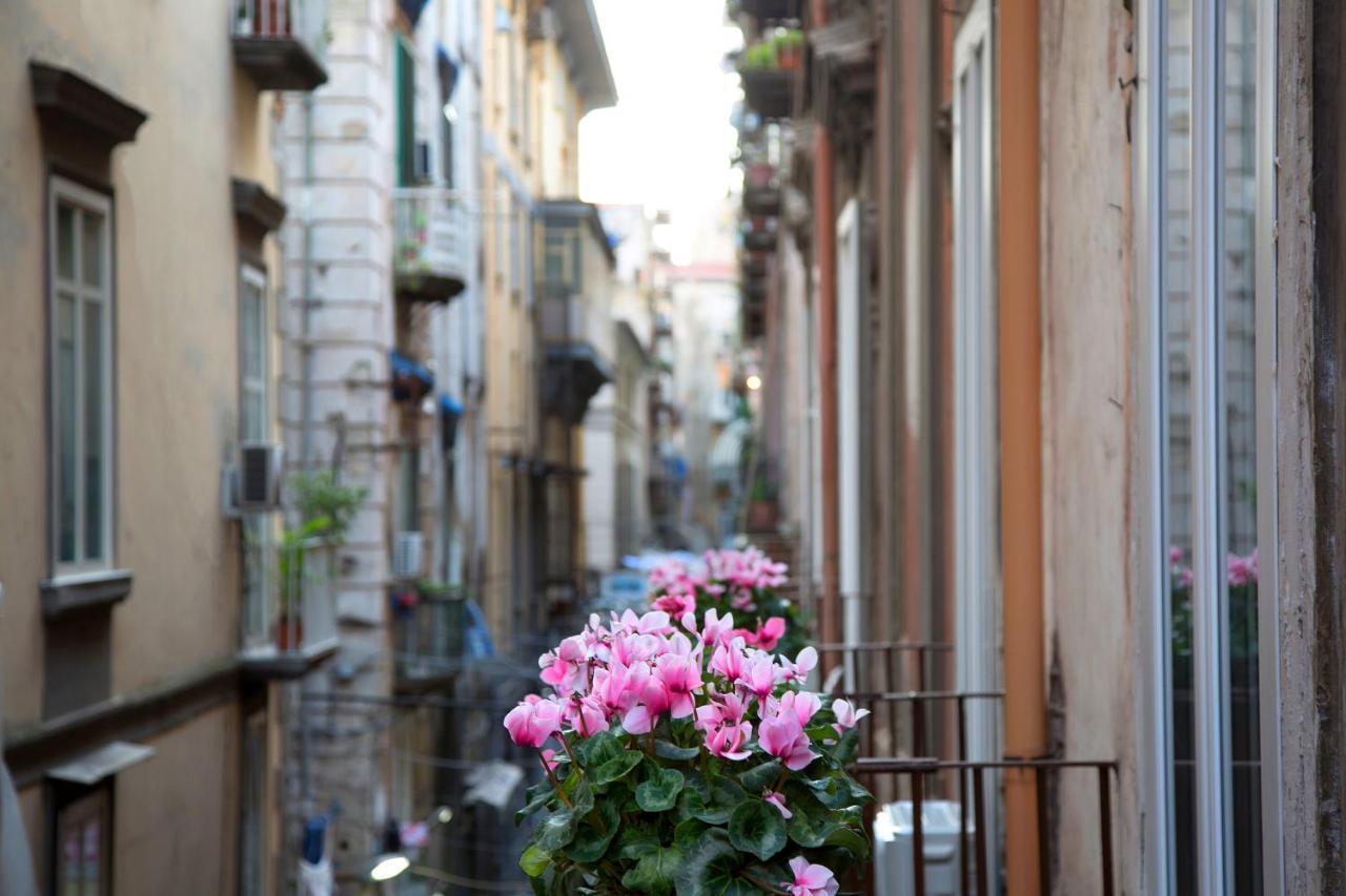 B&B Napoli Time Exteriör bild